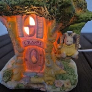 E. Bunnies Ceramic Tree House Night Light - Yellow & Green